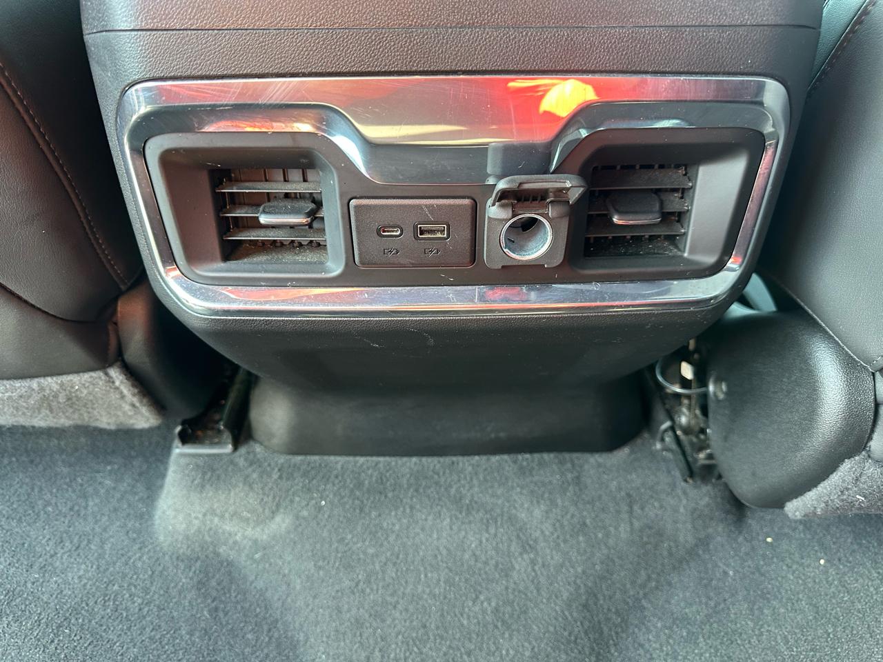 Chevrolet Silverado 3500HD 4WD Crew Cab 159" High Country 2022