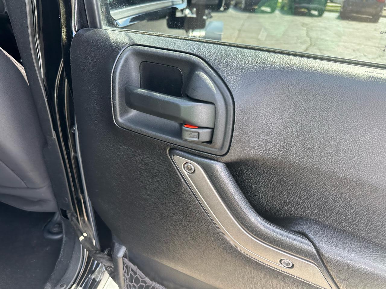 Jeep Wrangler Unlimited 4WD 4dr Sport 2015