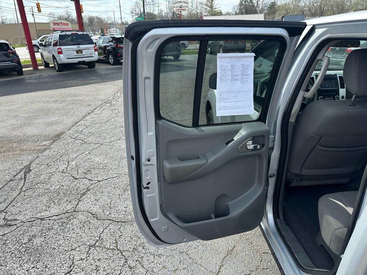 Nissan Frontier Crew Cab 4x4 SV Auto 2019