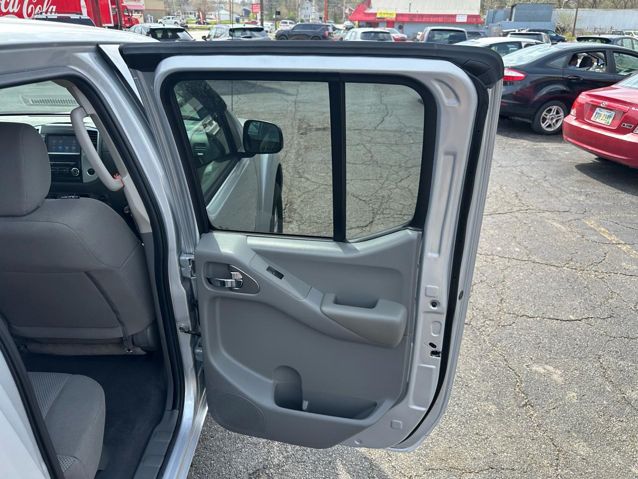 Nissan Frontier Crew Cab 4x4 SV Auto 2019