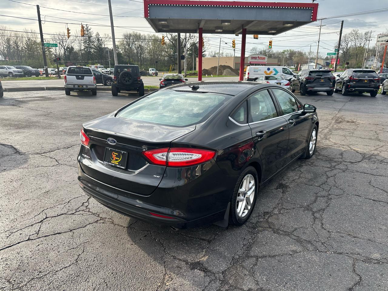 Ford Fusion 4dr Sdn SE FWD 2014