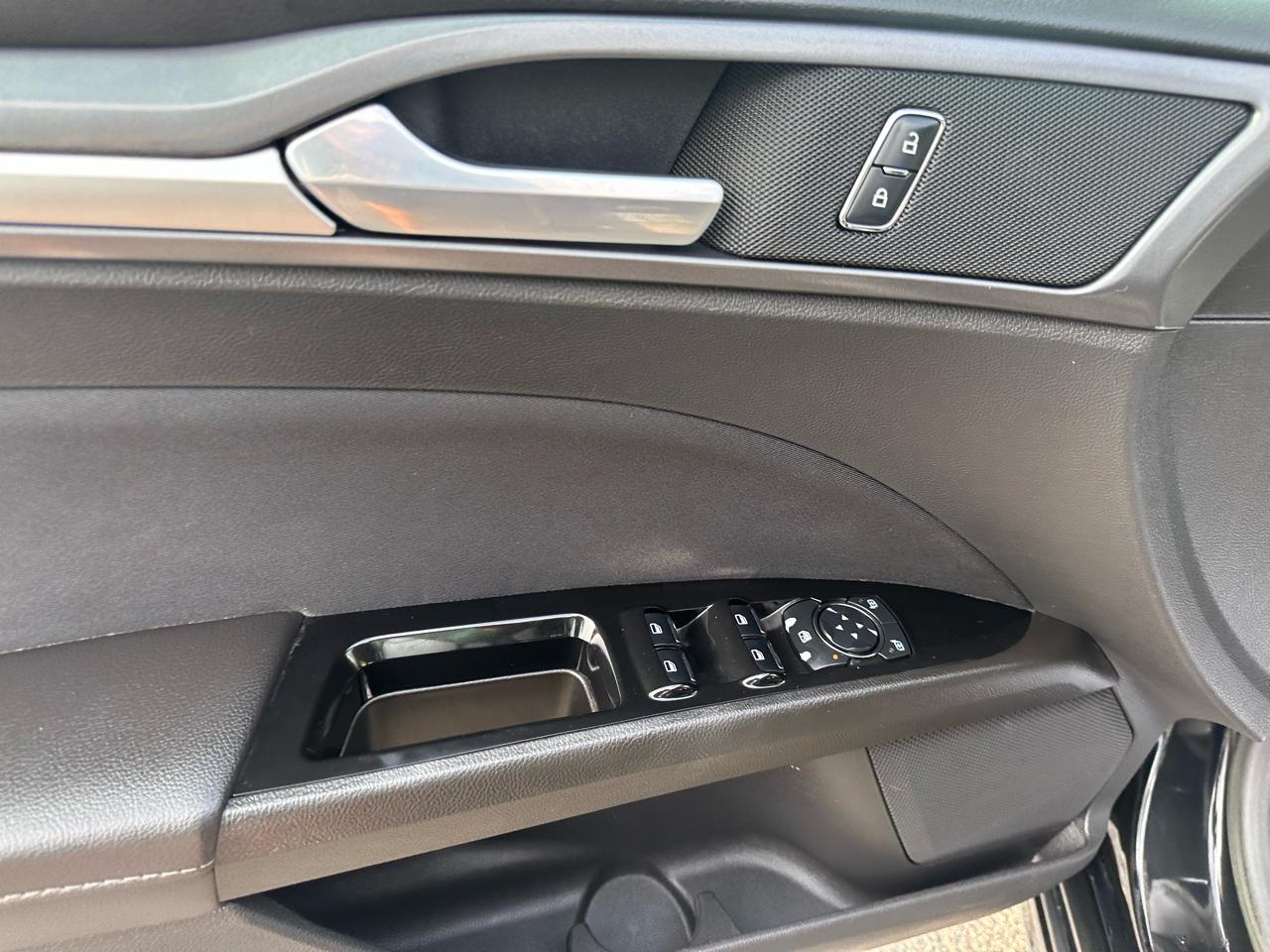 Ford Fusion 4dr Sdn SE FWD 2014