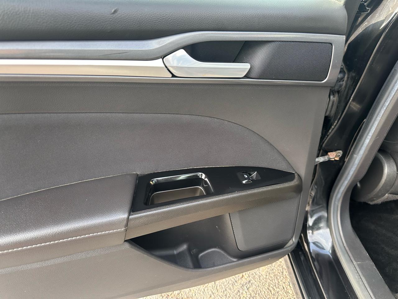 Ford Fusion 4dr Sdn SE FWD 2014