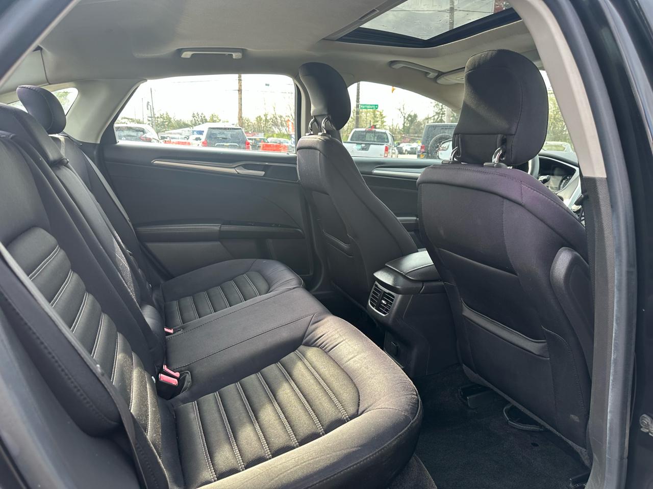 Ford Fusion 4dr Sdn SE FWD 2014