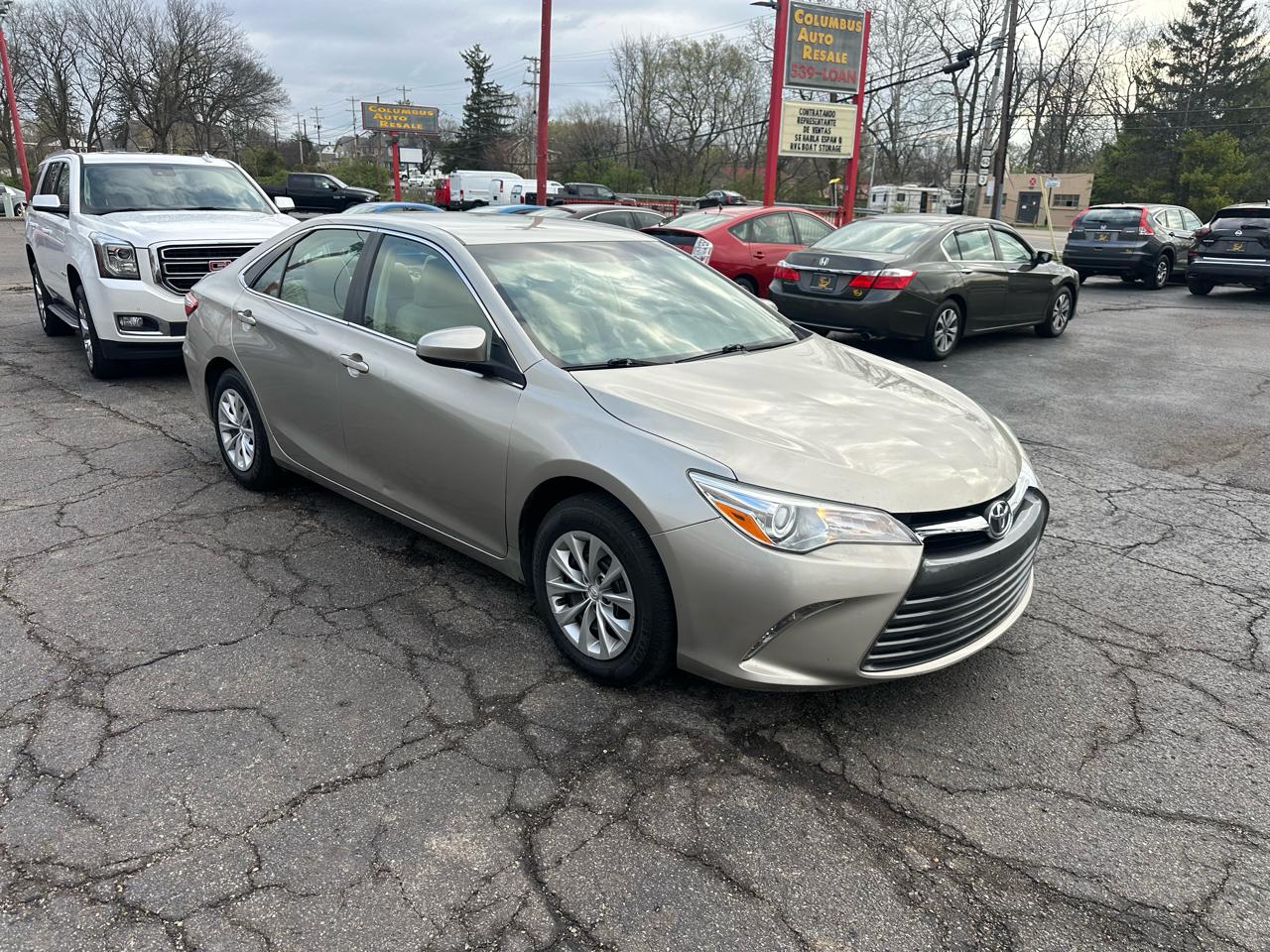Toyota Camry 4dr Sdn I4 Auto XLE (Natl) 2015