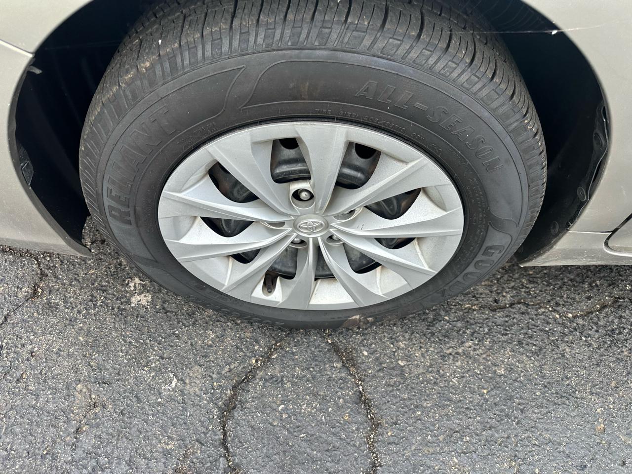 Toyota Camry 4dr Sdn I4 Auto XLE (Natl) 2015