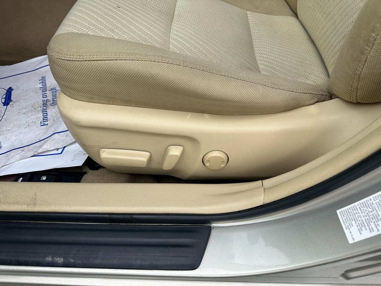 Toyota Camry 4dr Sdn I4 Auto XLE (Natl) 2015