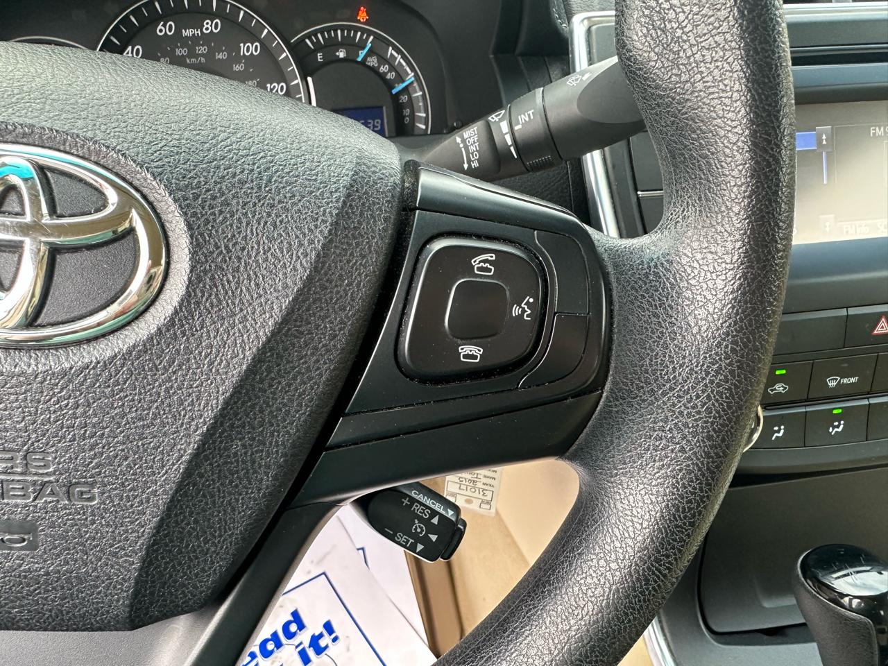 Toyota Camry 4dr Sdn I4 Auto XLE (Natl) 2015