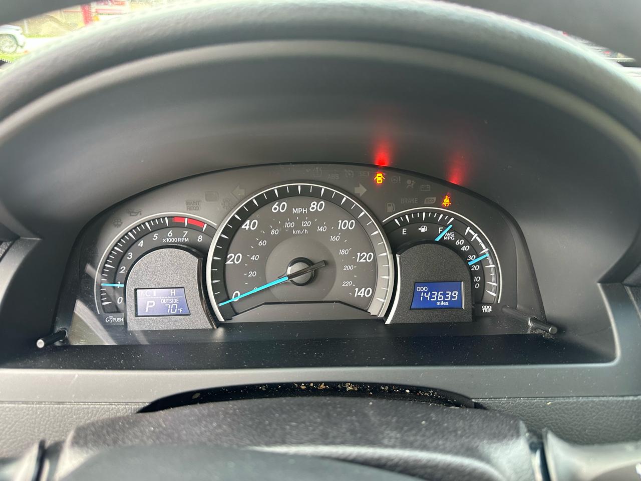 Toyota Camry 4dr Sdn I4 Auto XLE (Natl) 2015