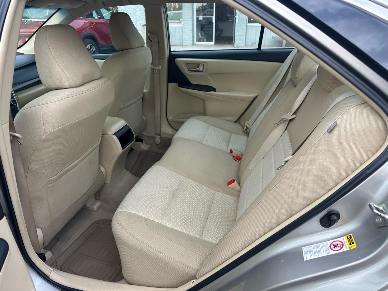 Toyota Camry 4dr Sdn I4 Auto XLE (Natl) 2015