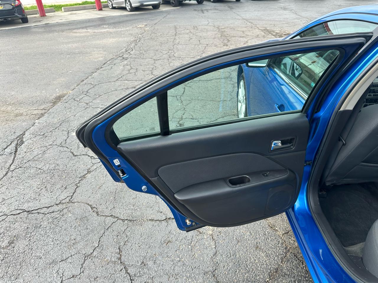 Ford Fusion 4dr Sdn SE FWD 2012