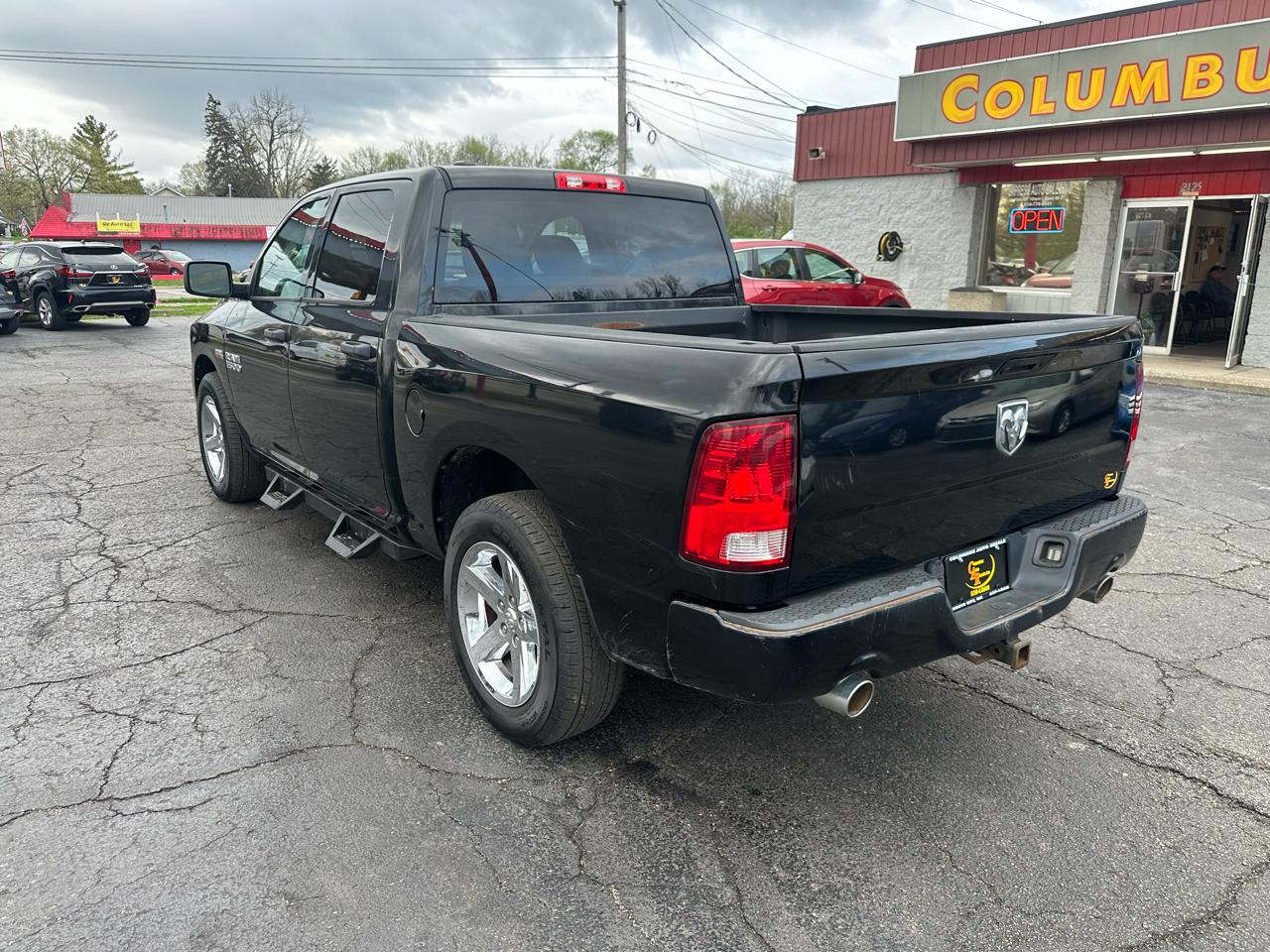 RAM 1500 2WD Crew Cab 140.5" Express 2014