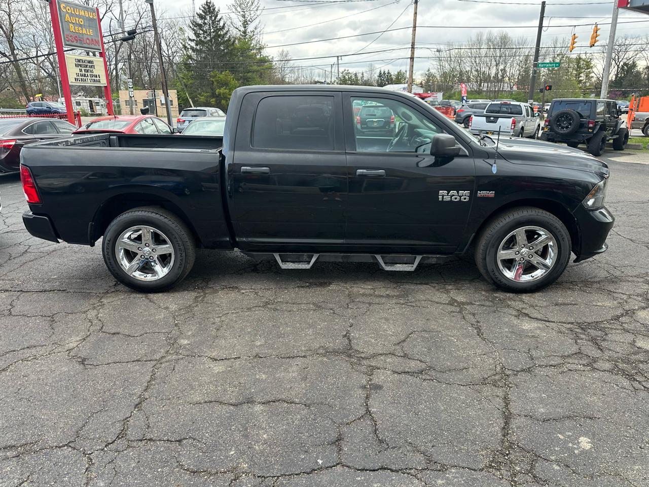 RAM 1500 2WD Crew Cab 140.5" Express 2014