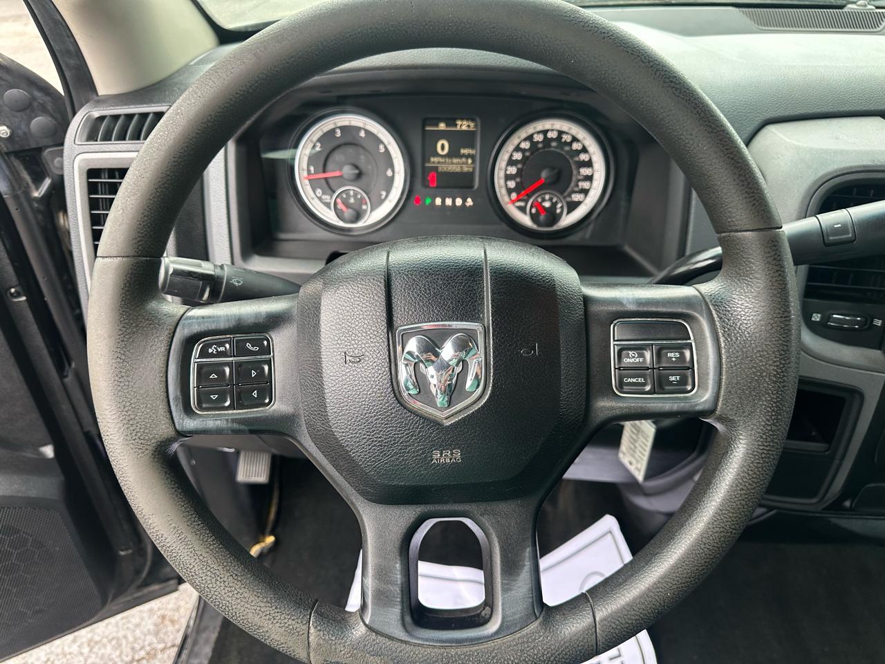 RAM 1500 2WD Crew Cab 140.5" Express 2014