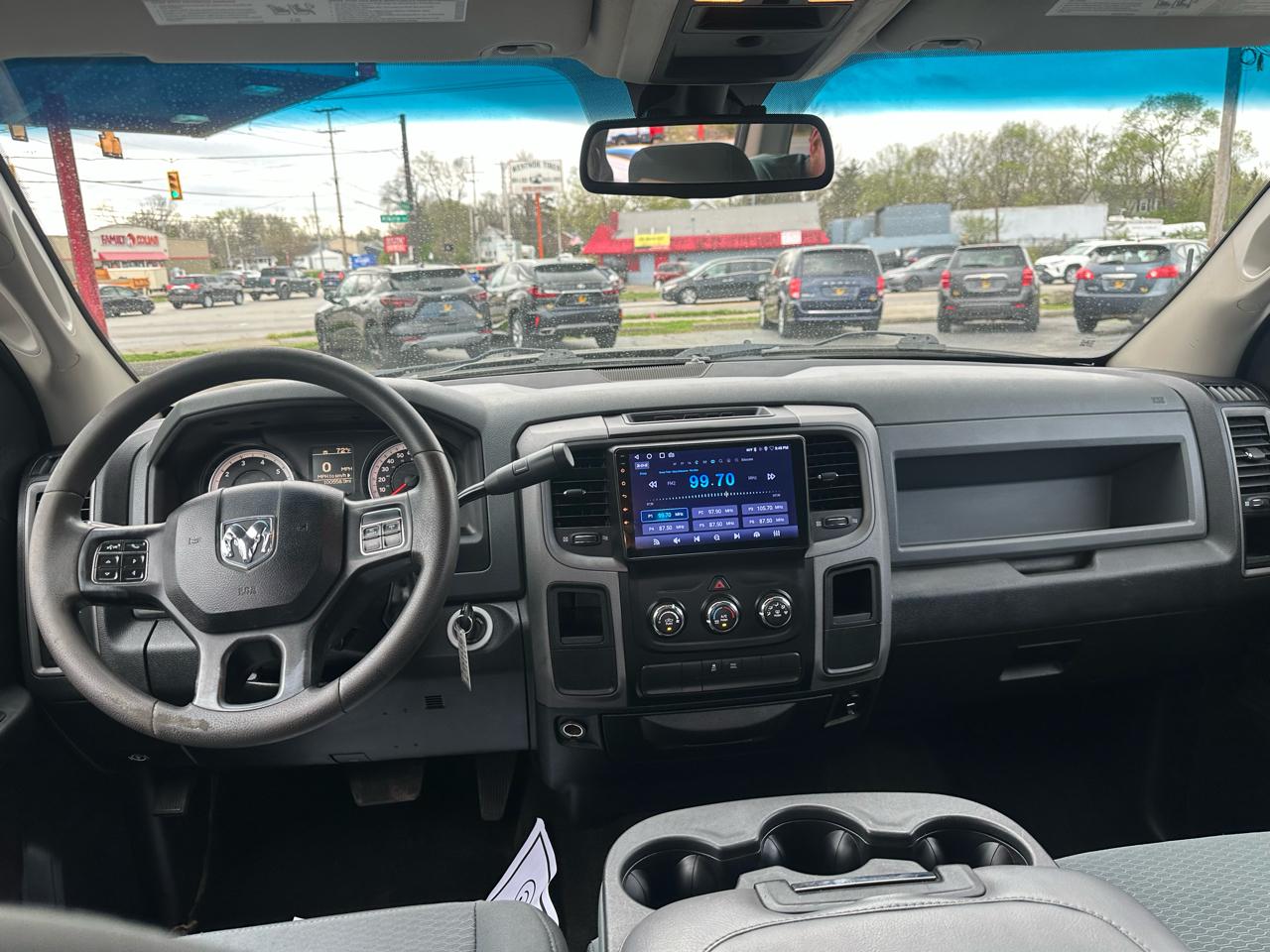 RAM 1500 2WD Crew Cab 140.5" Express 2014