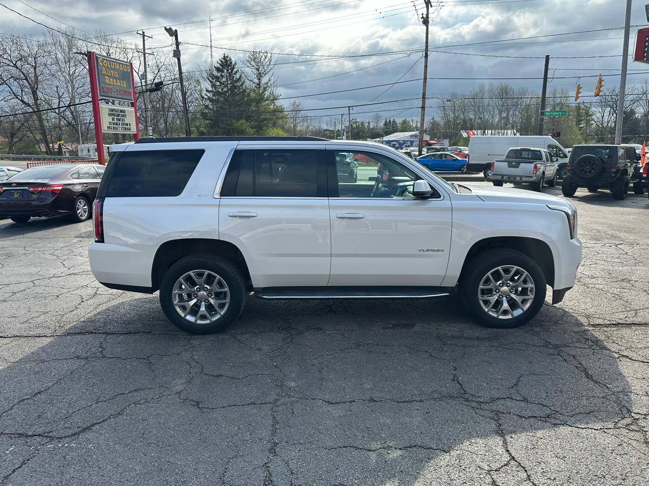 GMC Yukon 4WD 4dr SLT 2017