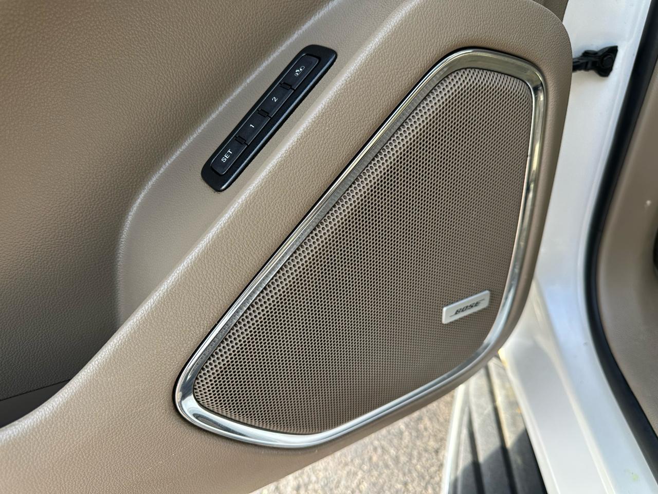 GMC Yukon 4WD 4dr SLT 2017