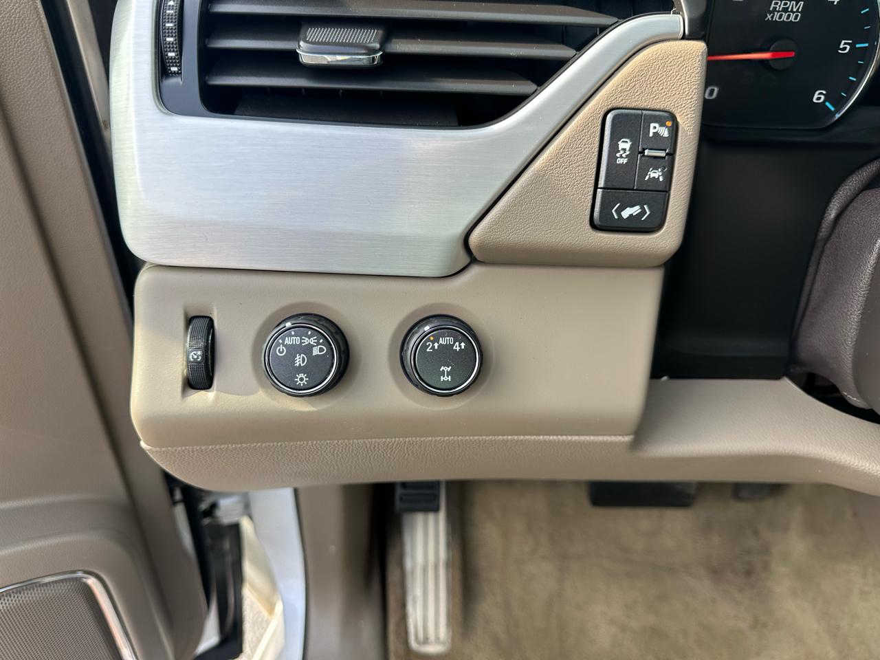 GMC Yukon 4WD 4dr SLT 2017