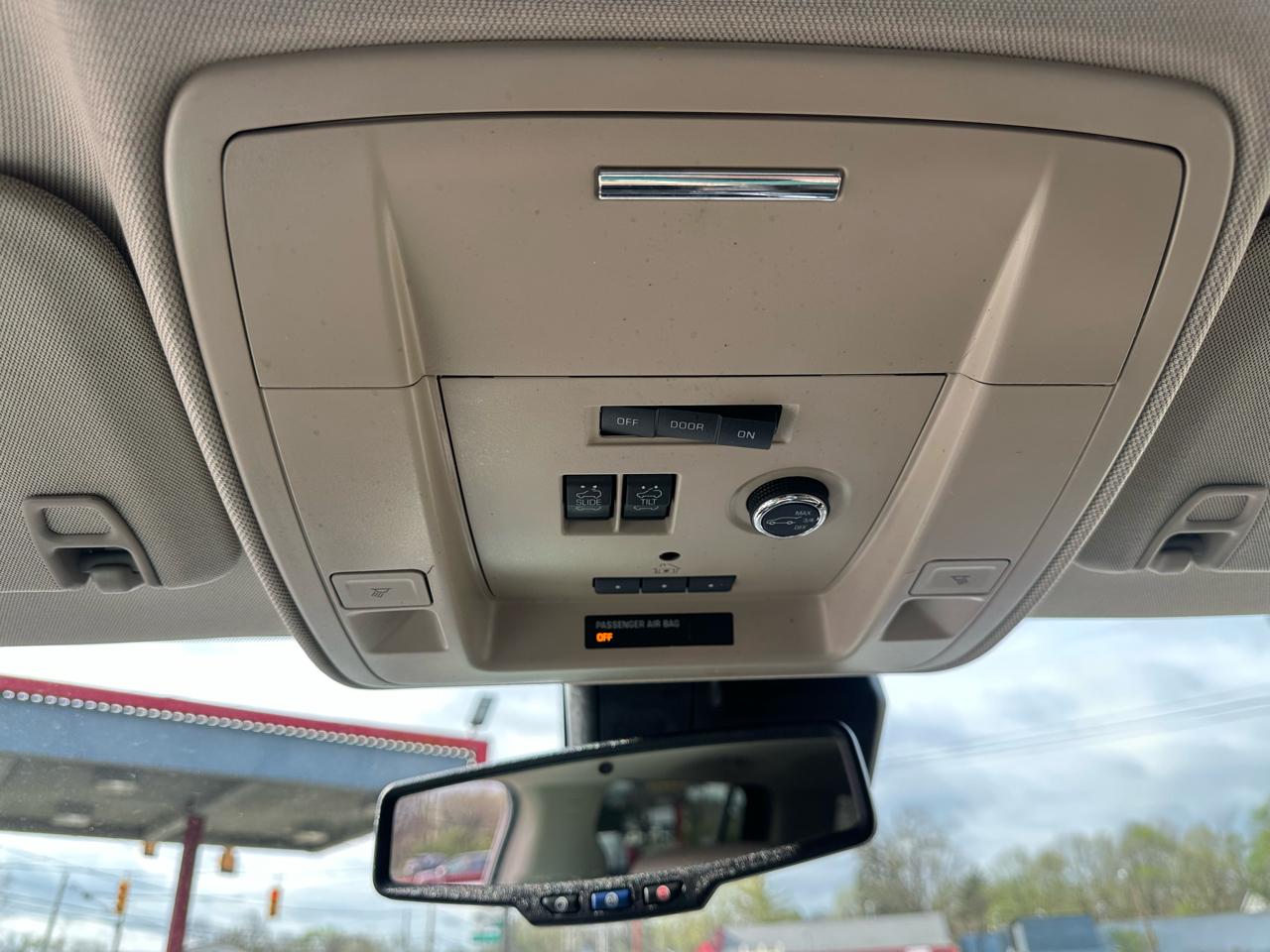 GMC Yukon 4WD 4dr SLT 2017