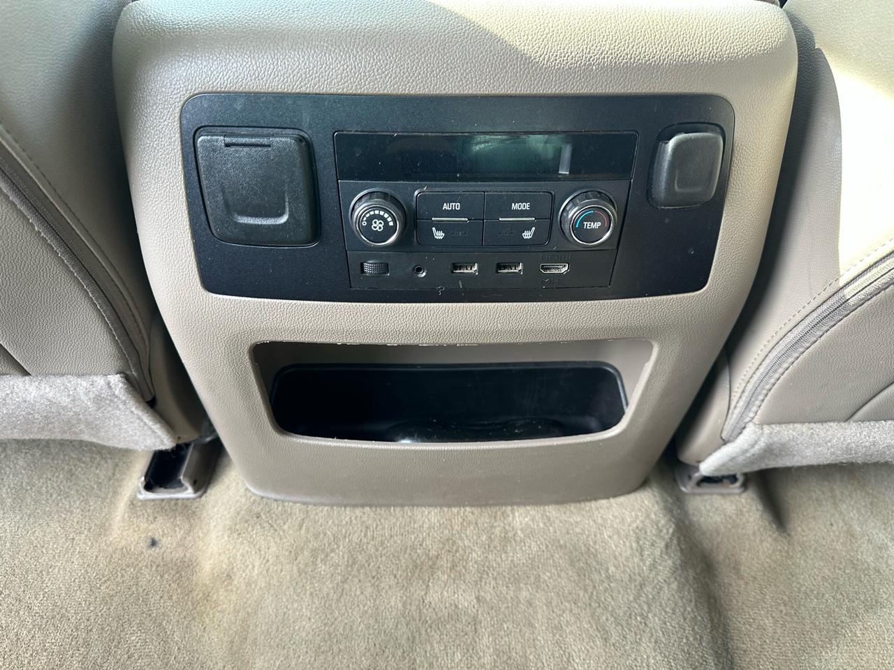 GMC Yukon 4WD 4dr SLT 2017