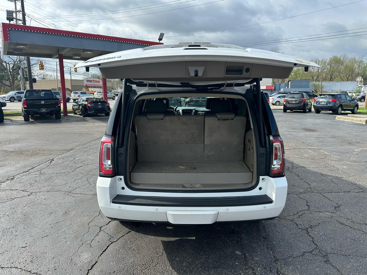 GMC Yukon 4WD 4dr SLT 2017