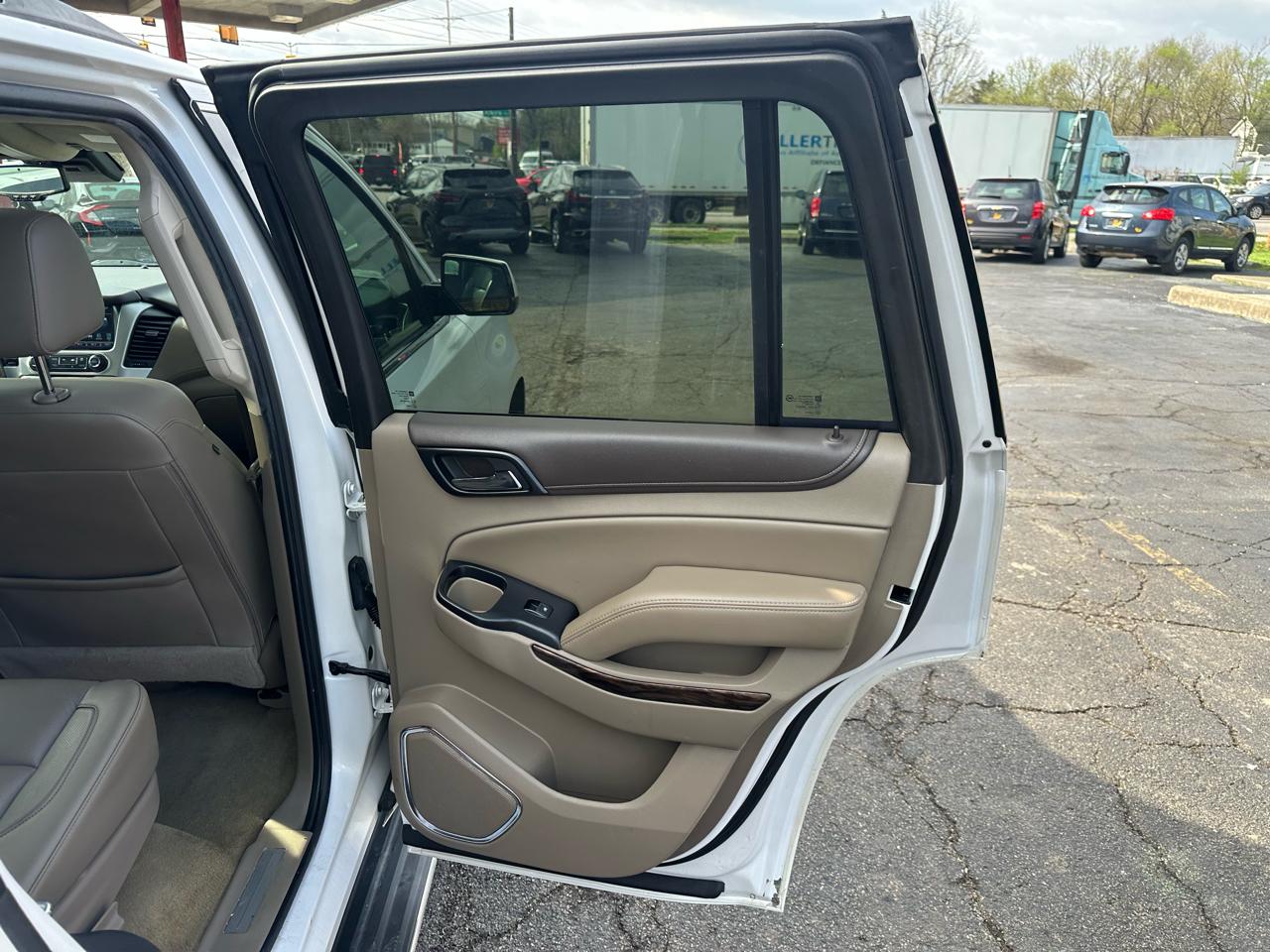 GMC Yukon 4WD 4dr SLT 2017