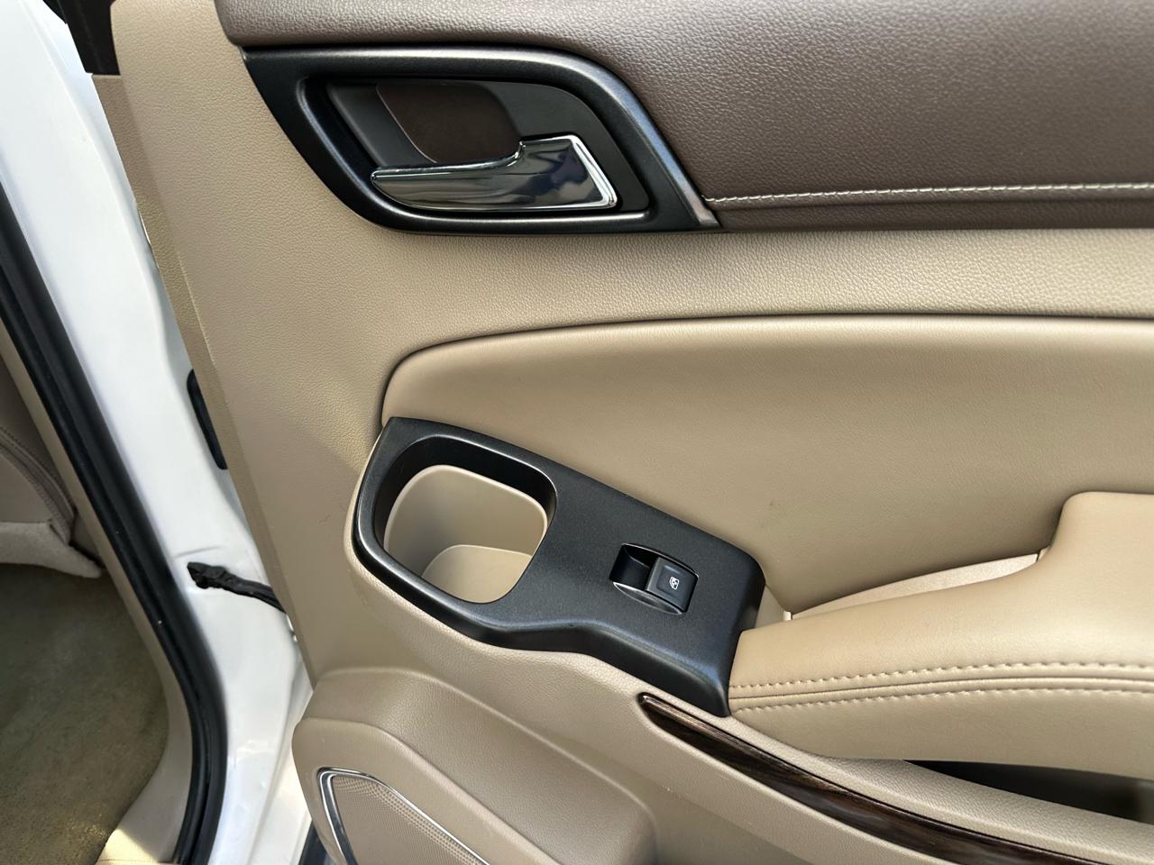 GMC Yukon 4WD 4dr SLT 2017