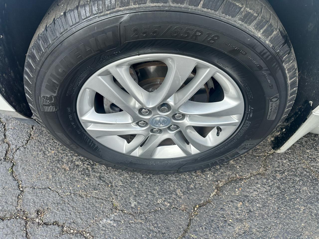 Buick Enclave FWD 4dr Essence 2019