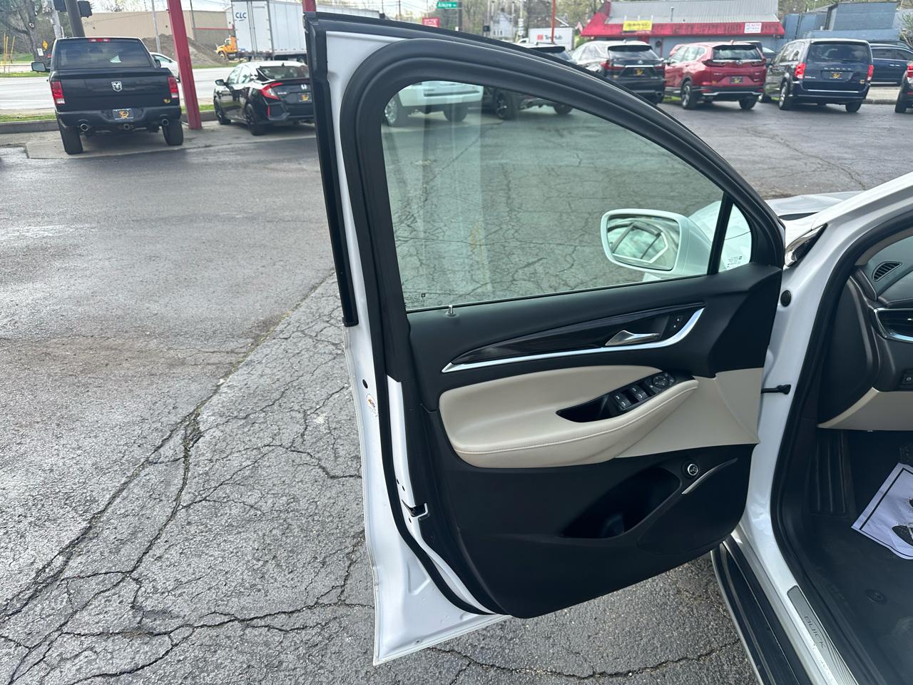 Buick Enclave FWD 4dr Essence 2019