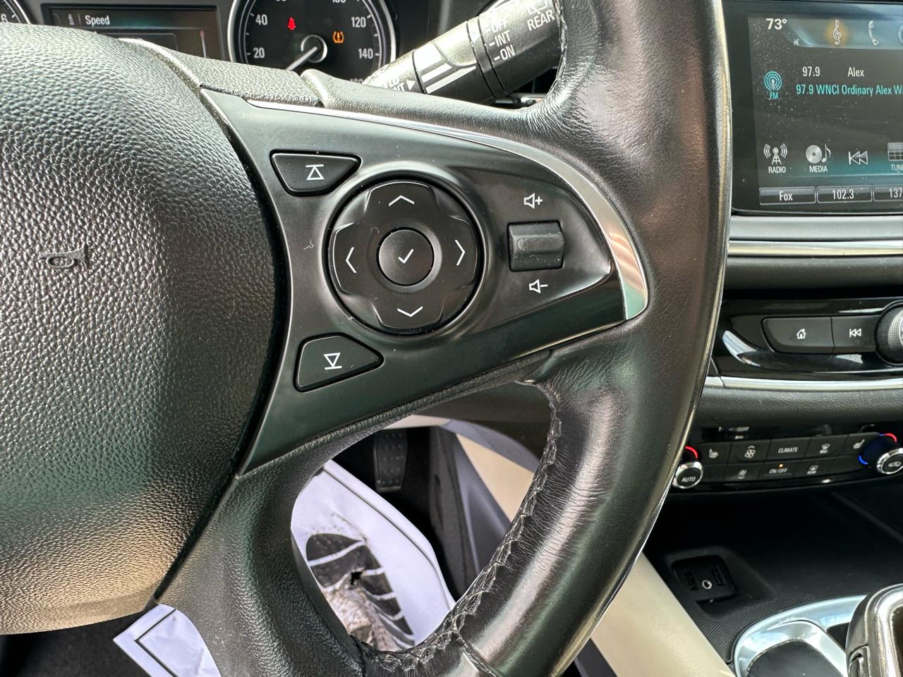 Buick Enclave FWD 4dr Essence 2019