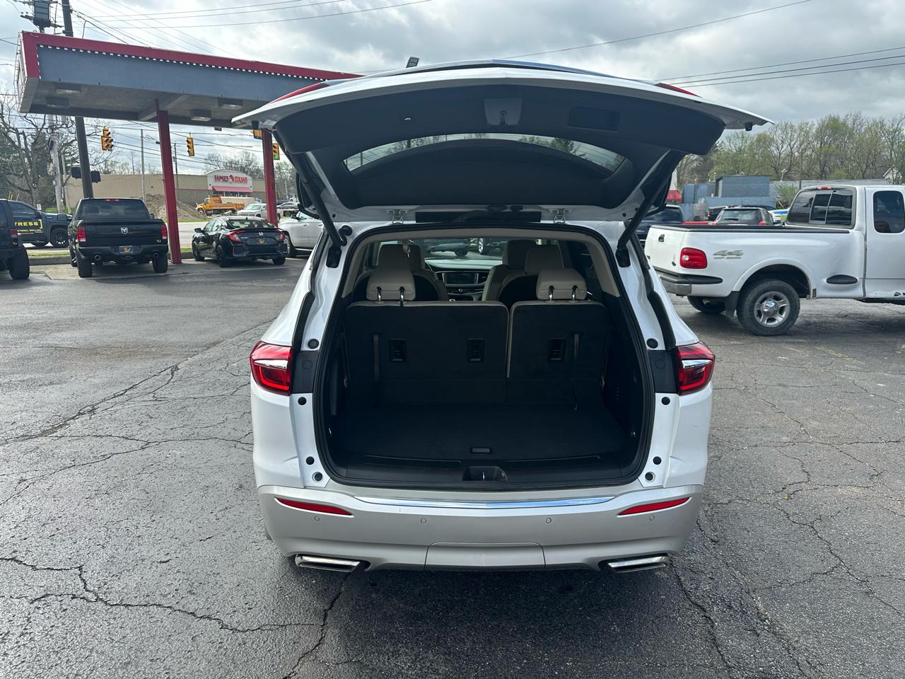 Buick Enclave FWD 4dr Essence 2019