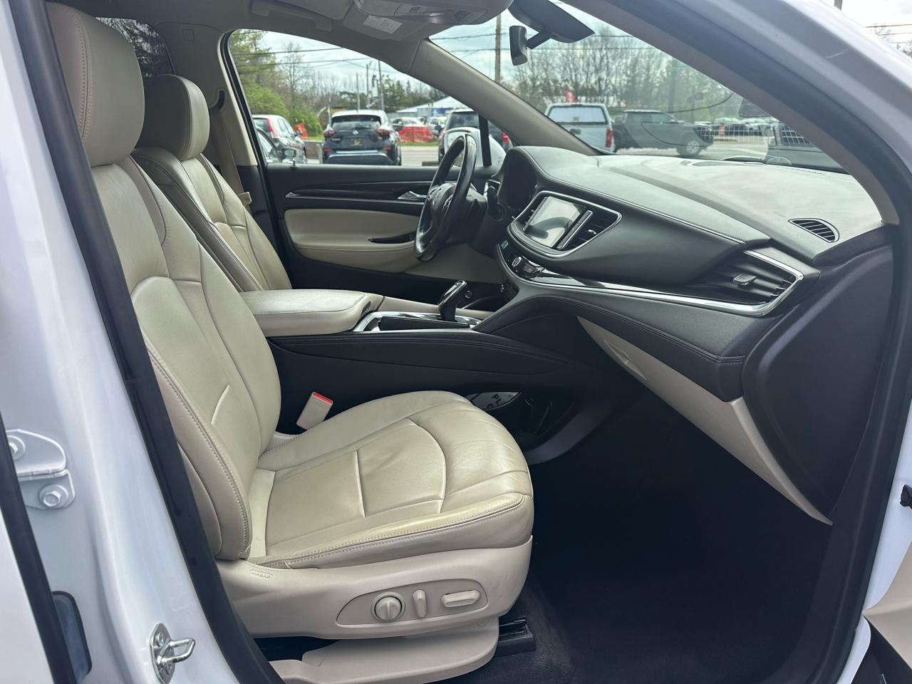 Buick Enclave FWD 4dr Essence 2019