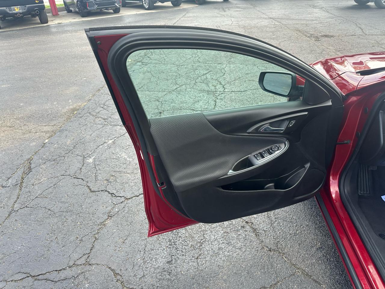 Chevrolet Malibu 4dr Sdn LT 2020