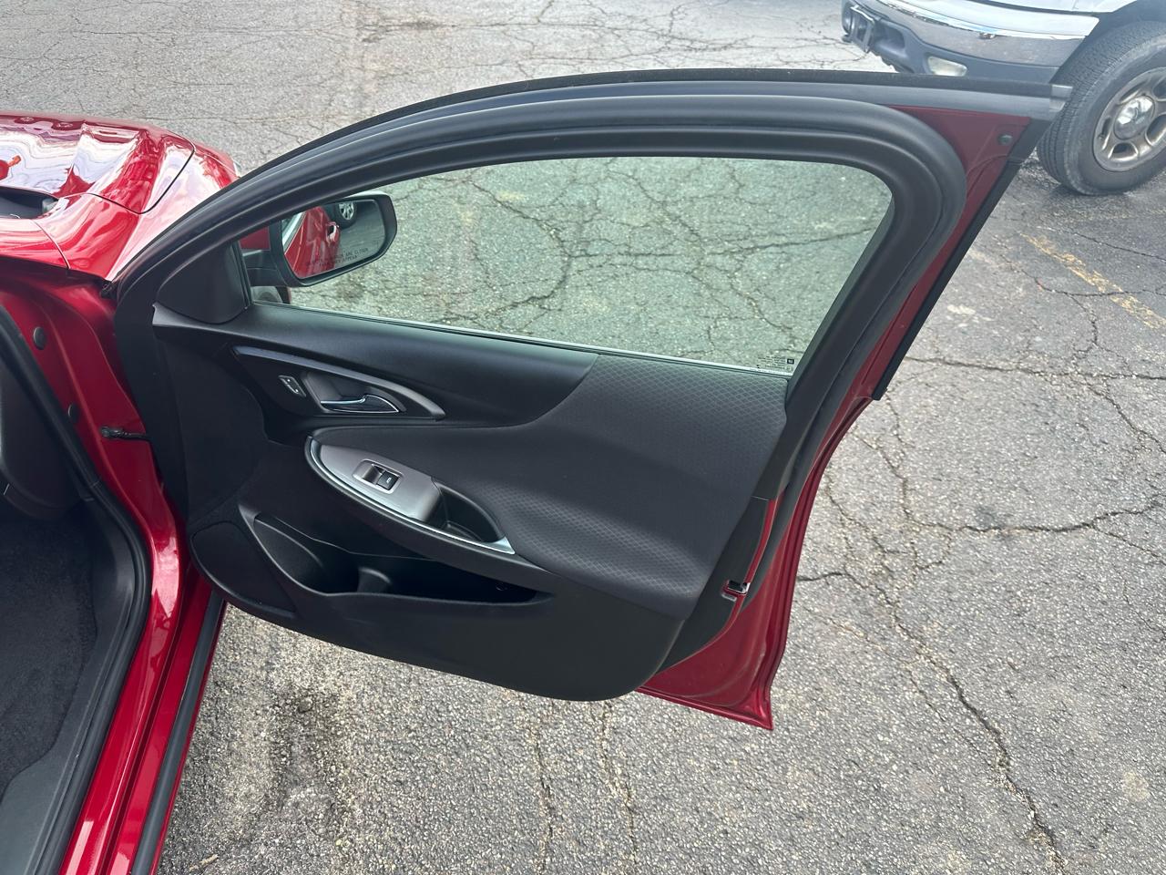 Chevrolet Malibu 4dr Sdn LT 2020