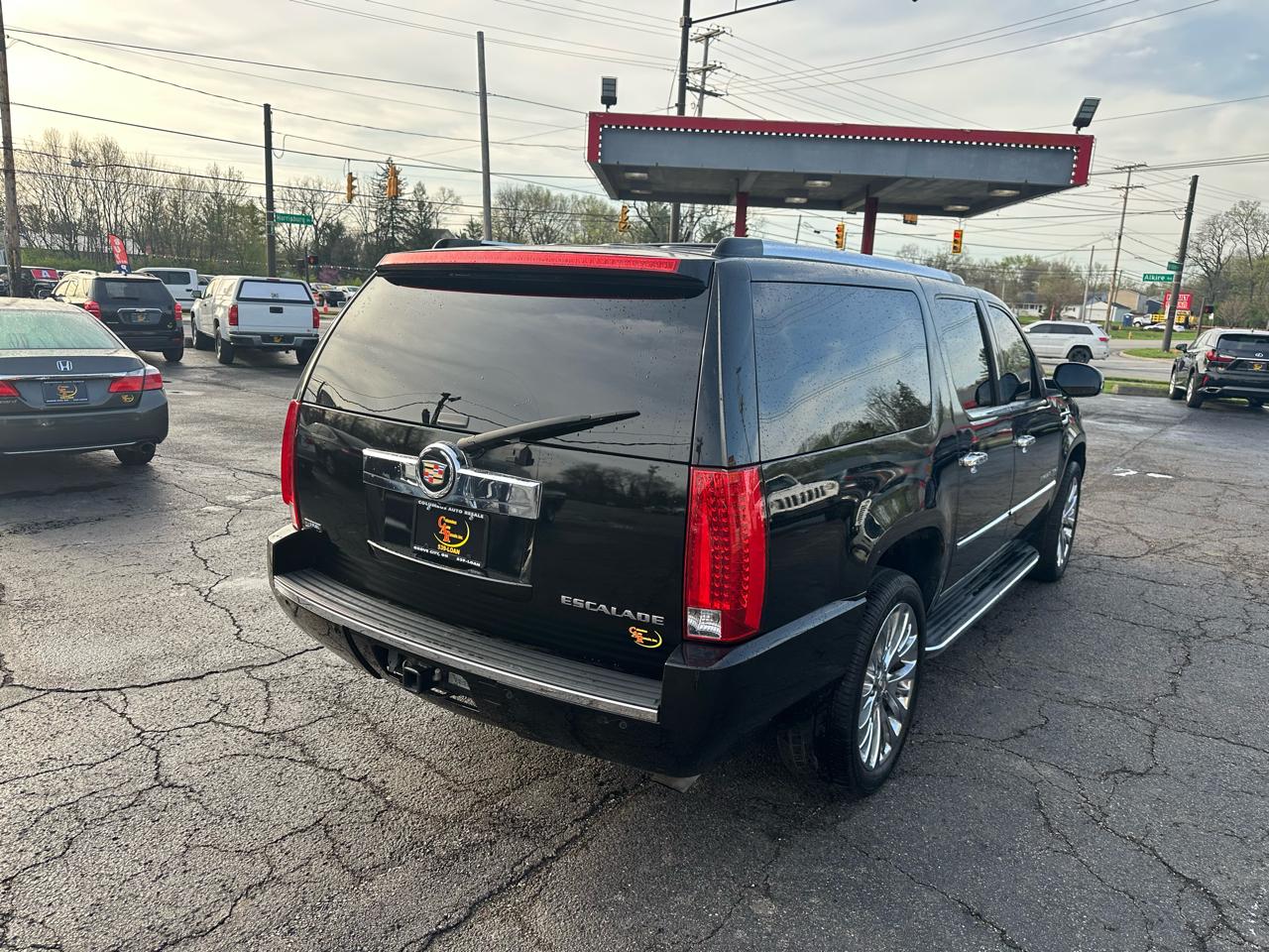Cadillac Escalade ESV AWD 4dr 2009