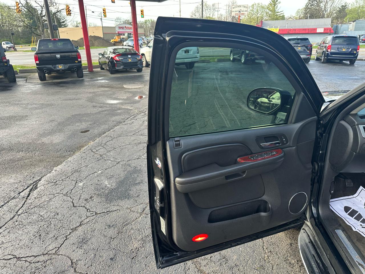 Cadillac Escalade ESV AWD 4dr 2009