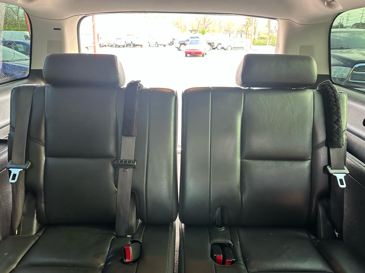 Cadillac Escalade ESV AWD 4dr 2009