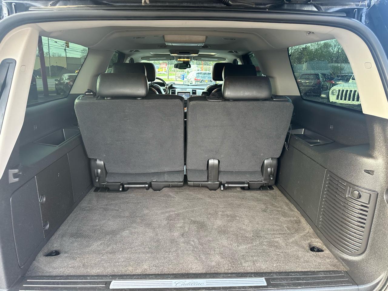 Cadillac Escalade ESV AWD 4dr 2009