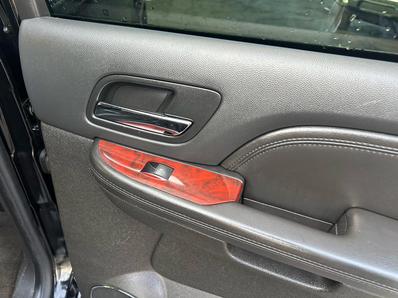 Cadillac Escalade ESV AWD 4dr 2009