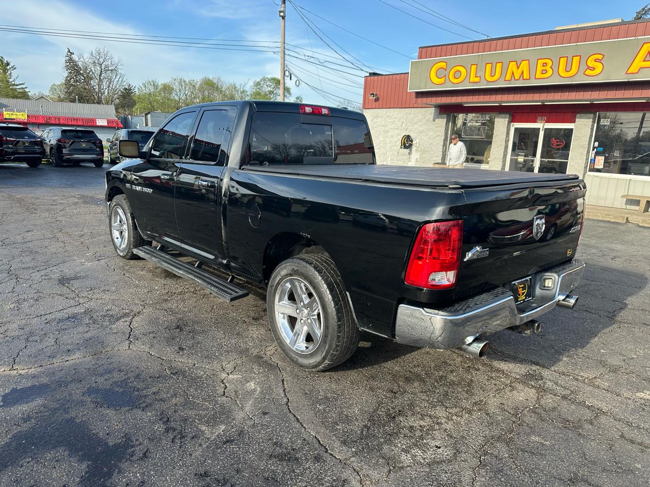 RAM 1500 4WD Quad Cab 140.5" Big Horn 2012