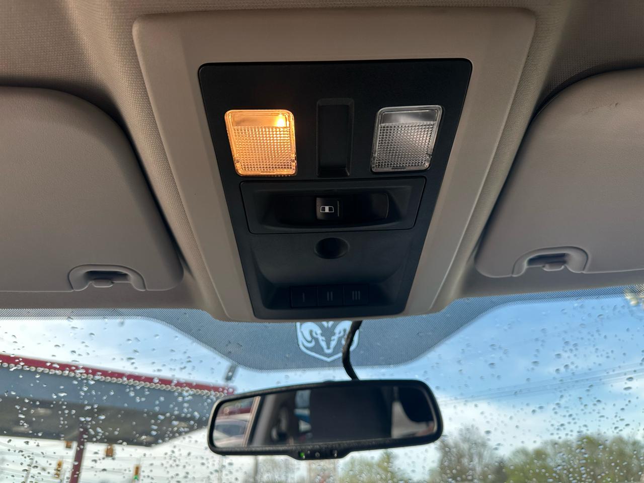 RAM 1500 4WD Quad Cab 140.5" Big Horn 2012