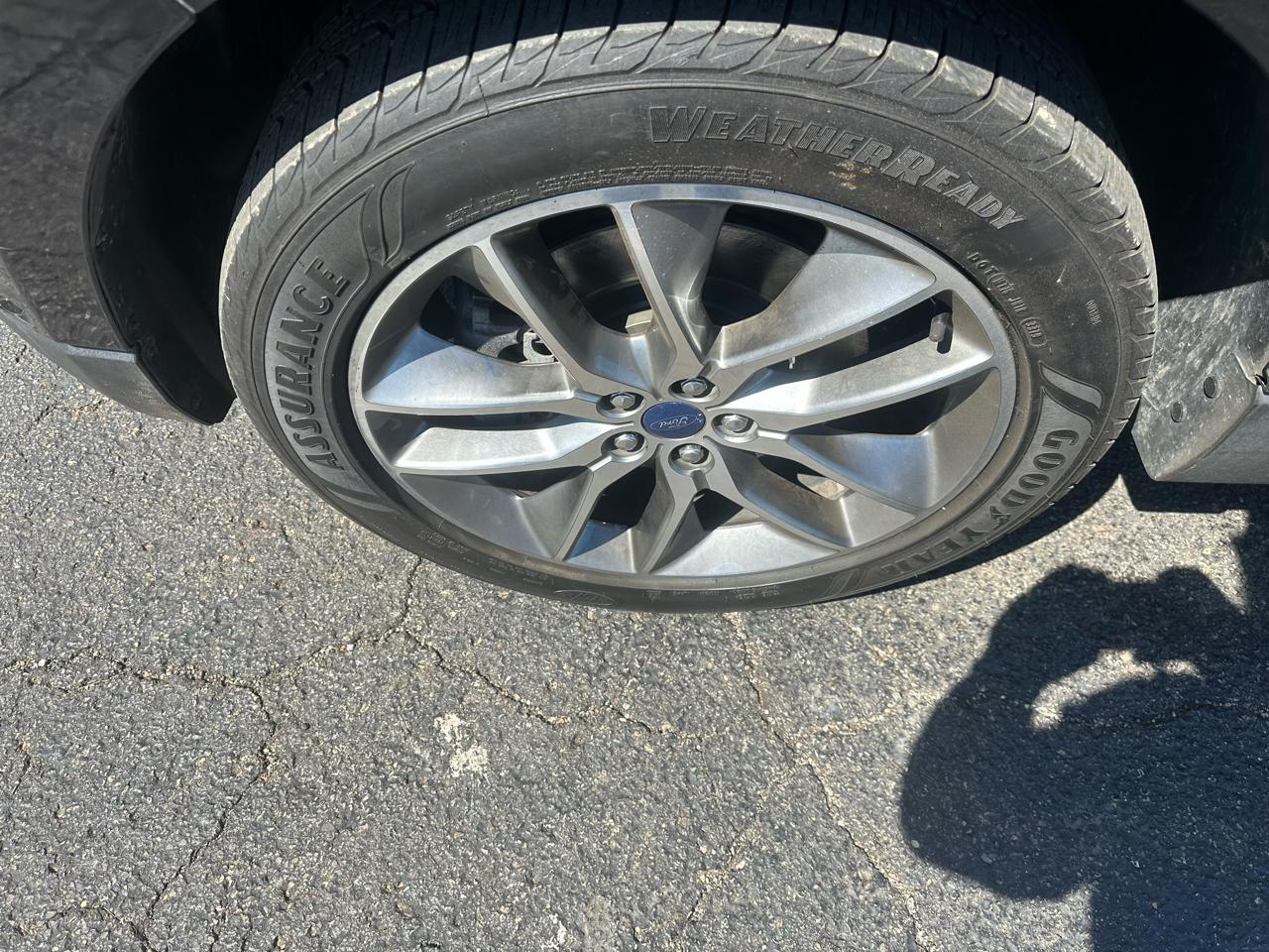 Ford Edge 4dr Titanium AWD 2016