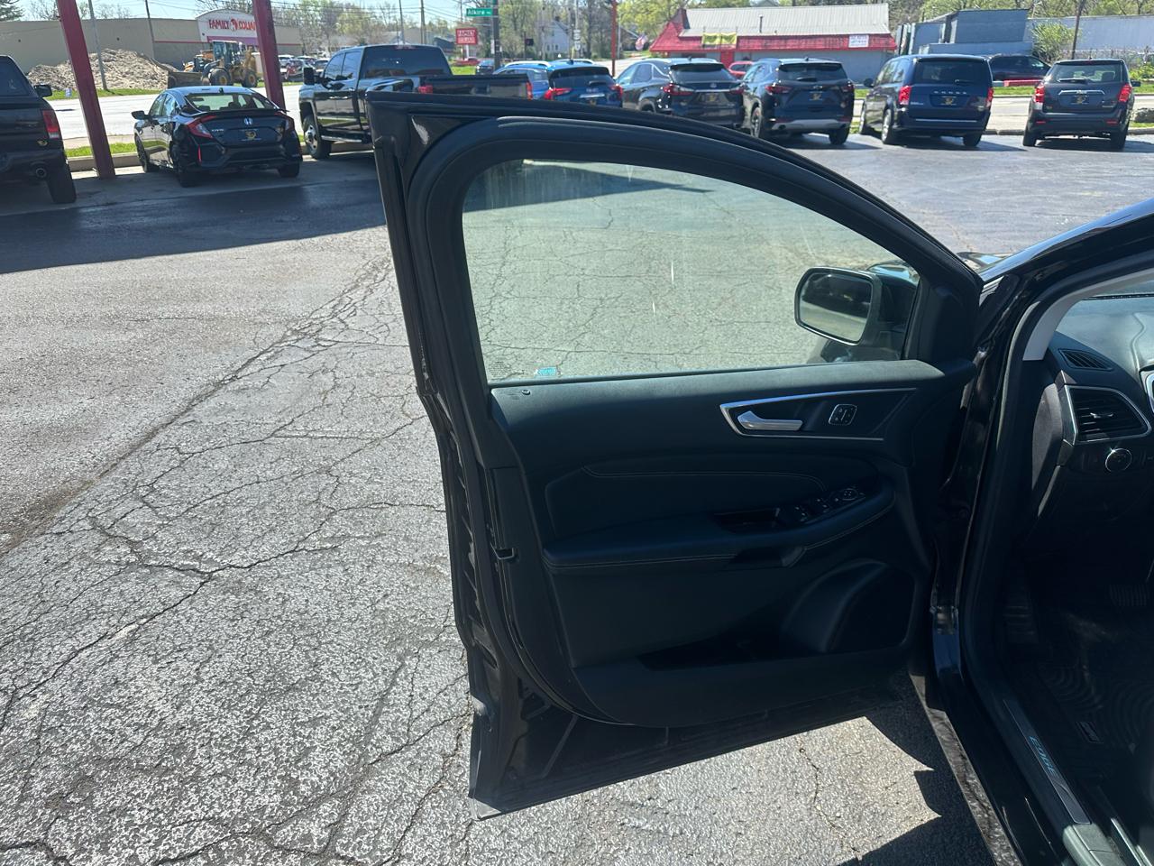 Ford Edge 4dr Titanium AWD 2016