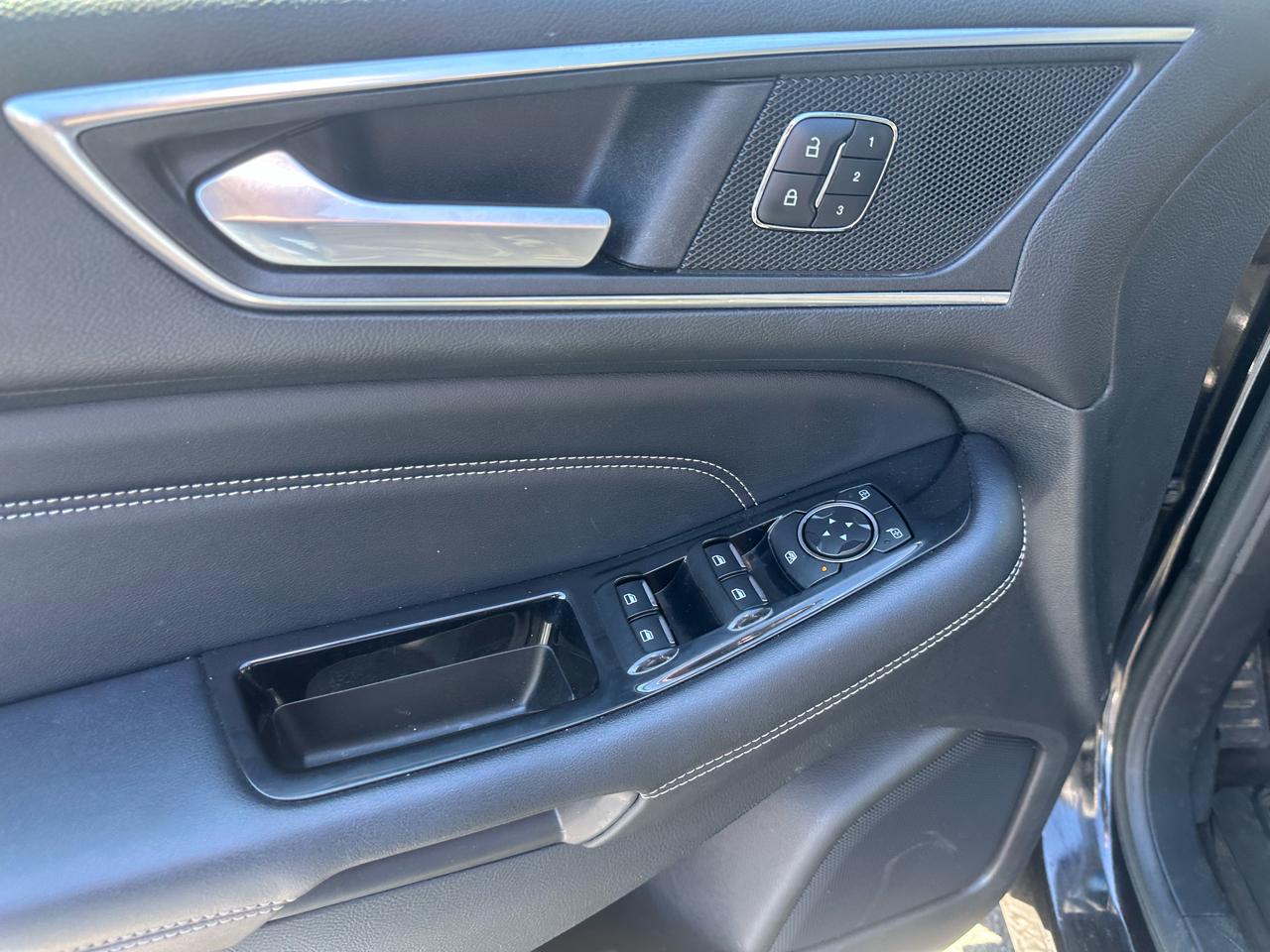 Ford Edge 4dr Titanium AWD 2016