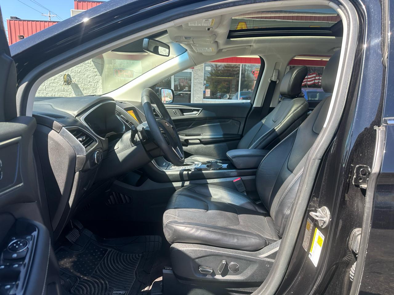 Ford Edge 4dr Titanium AWD 2016