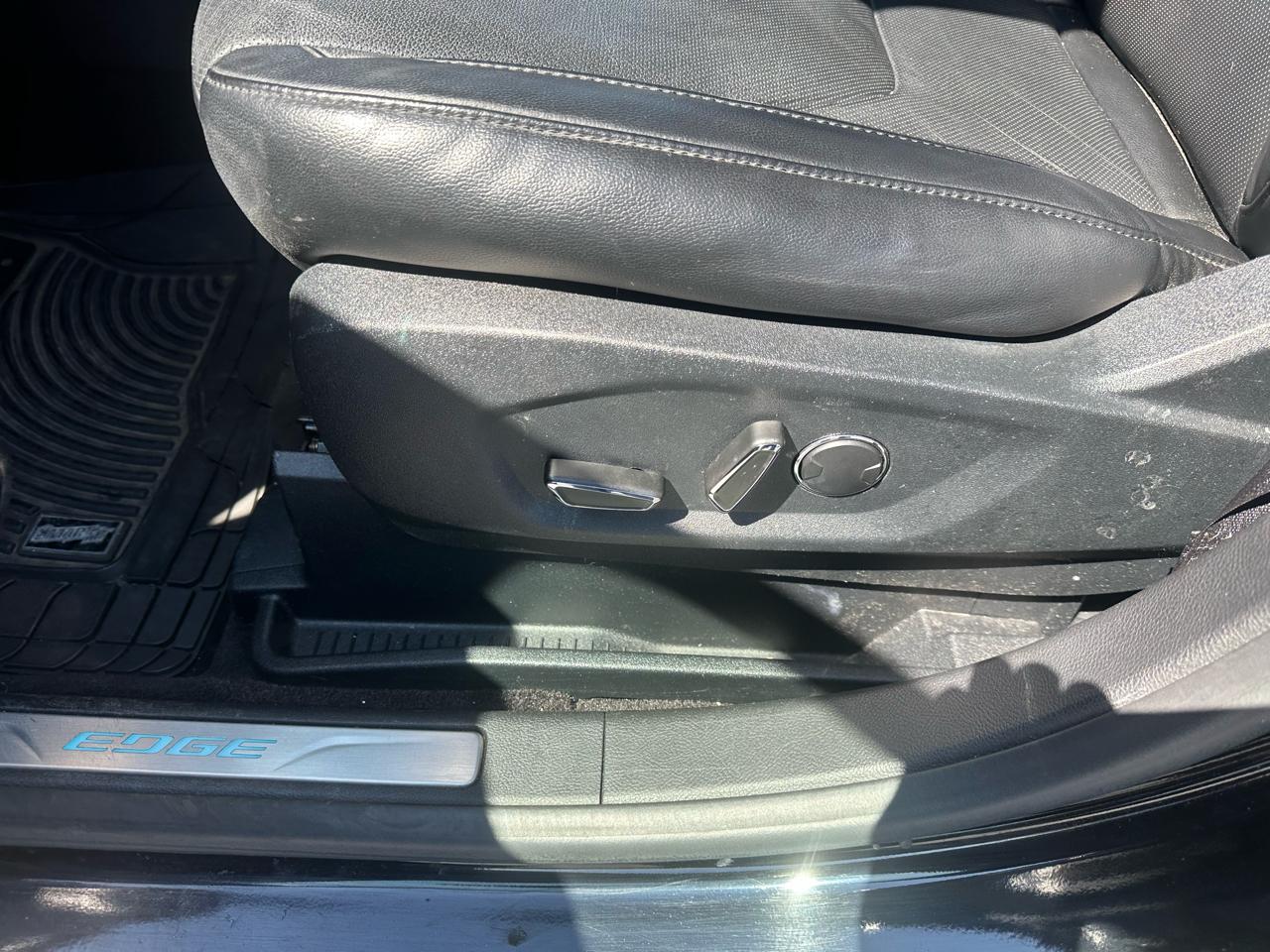 Ford Edge 4dr Titanium AWD 2016