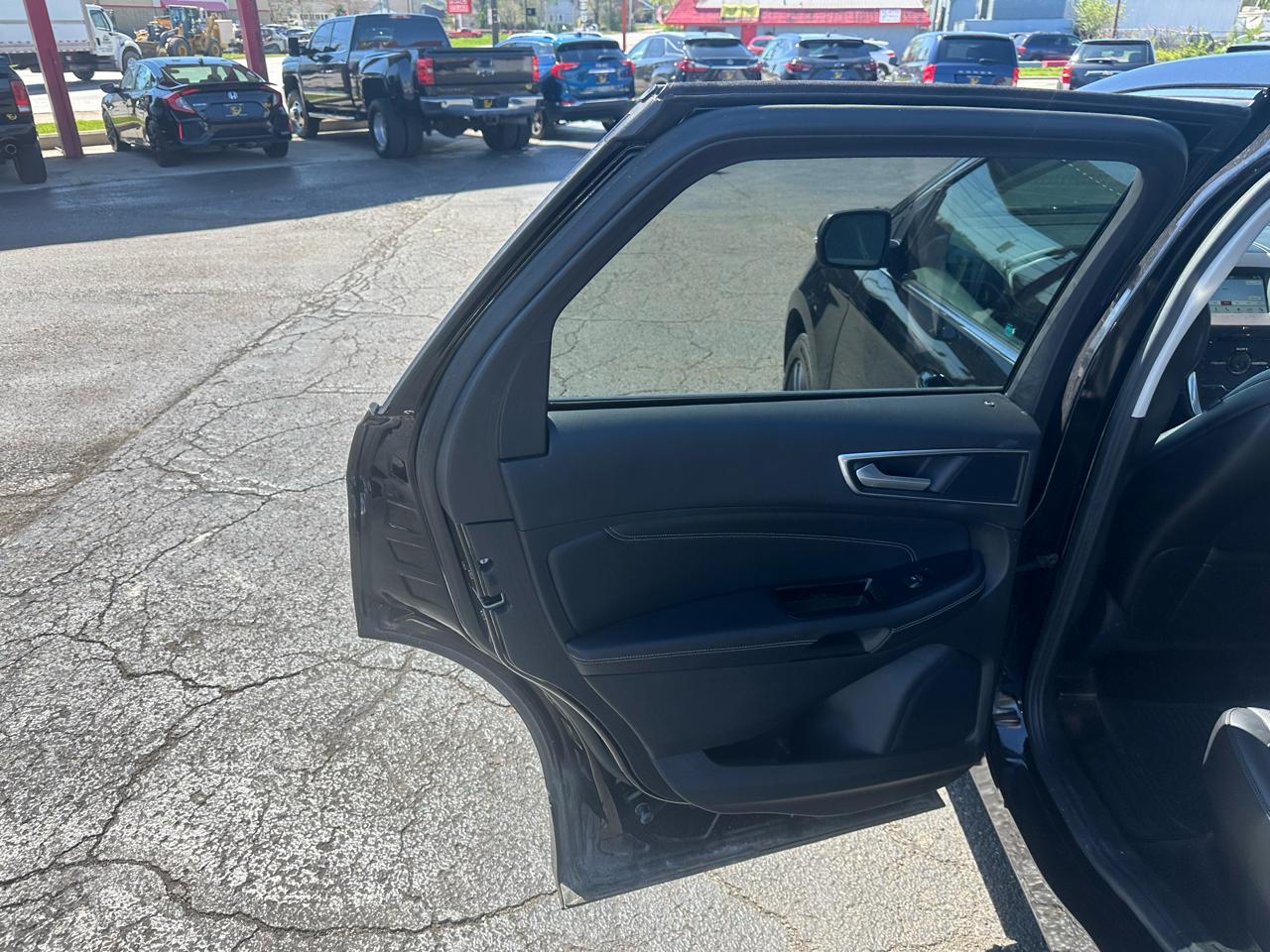 Ford Edge 4dr Titanium AWD 2016