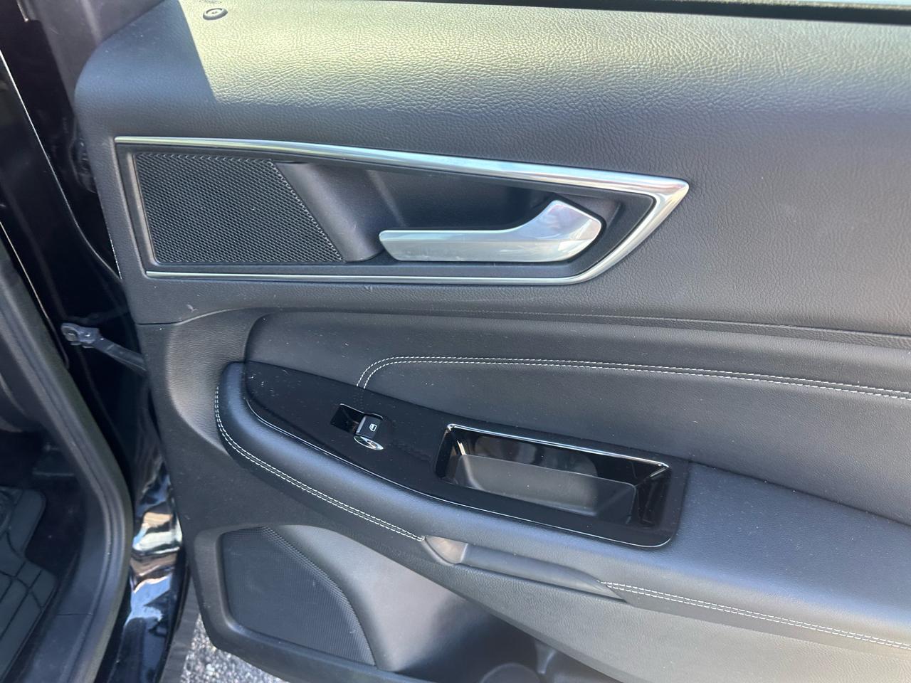 Ford Edge 4dr Titanium AWD 2016