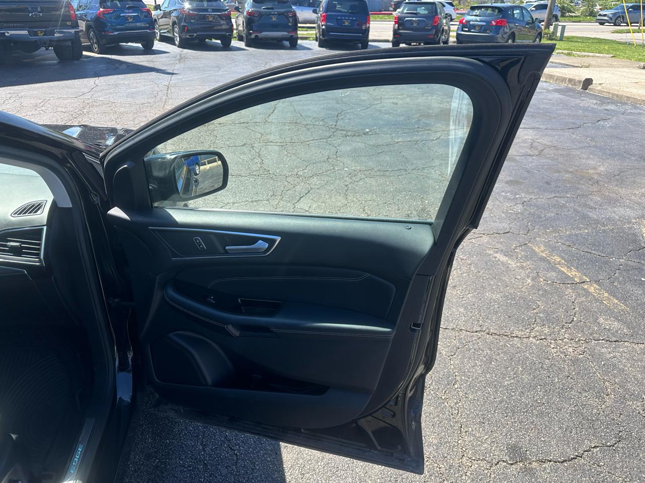 Ford Edge 4dr Titanium AWD 2016