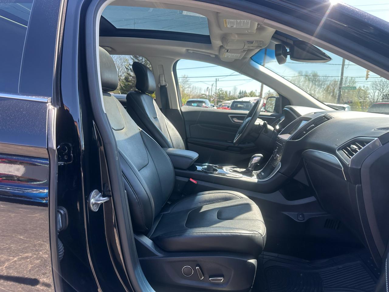 Ford Edge 4dr Titanium AWD 2016